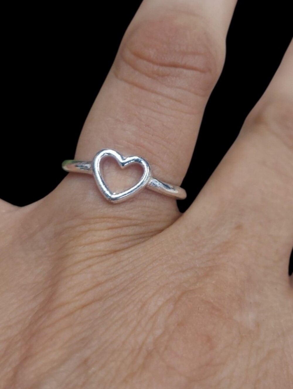 R132 Minimalist Silver Open Heart Stackable Ring
